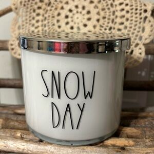 NEW GOOSE CREEK SNOW DAY FARMHOUSE 3 WICK SCENTED CANDLE